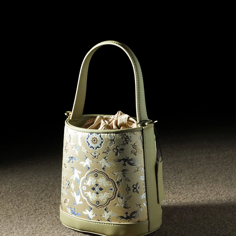 Sac bandoulière en brocart de soie et cerf pour l'harmonie spirituelle