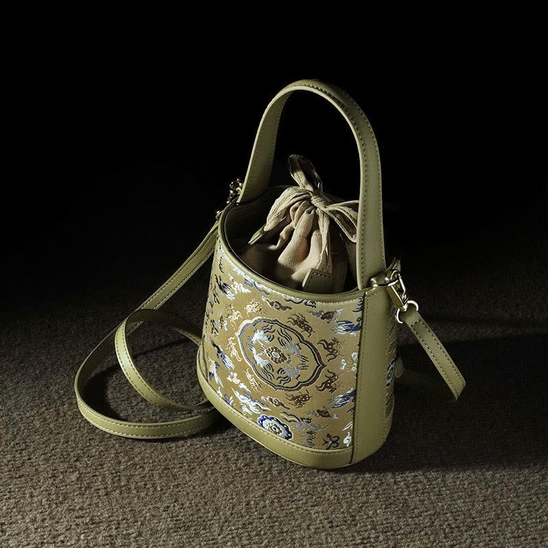 Sac bandoulière en brocart de soie et cerf pour l'harmonie spirituelle