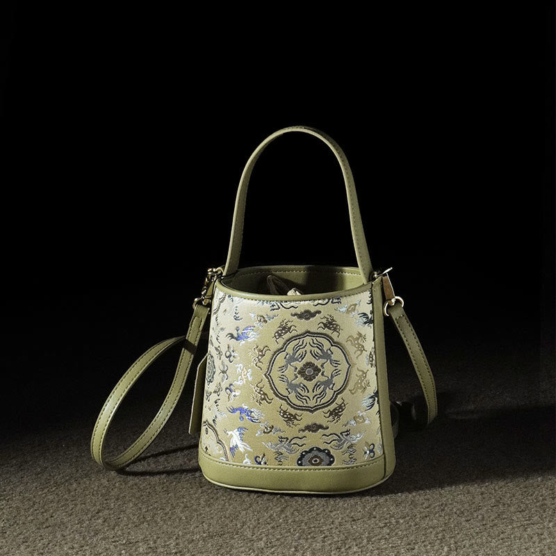 Sac bandoulière en brocart de soie et cerf pour l'harmonie spirituelle