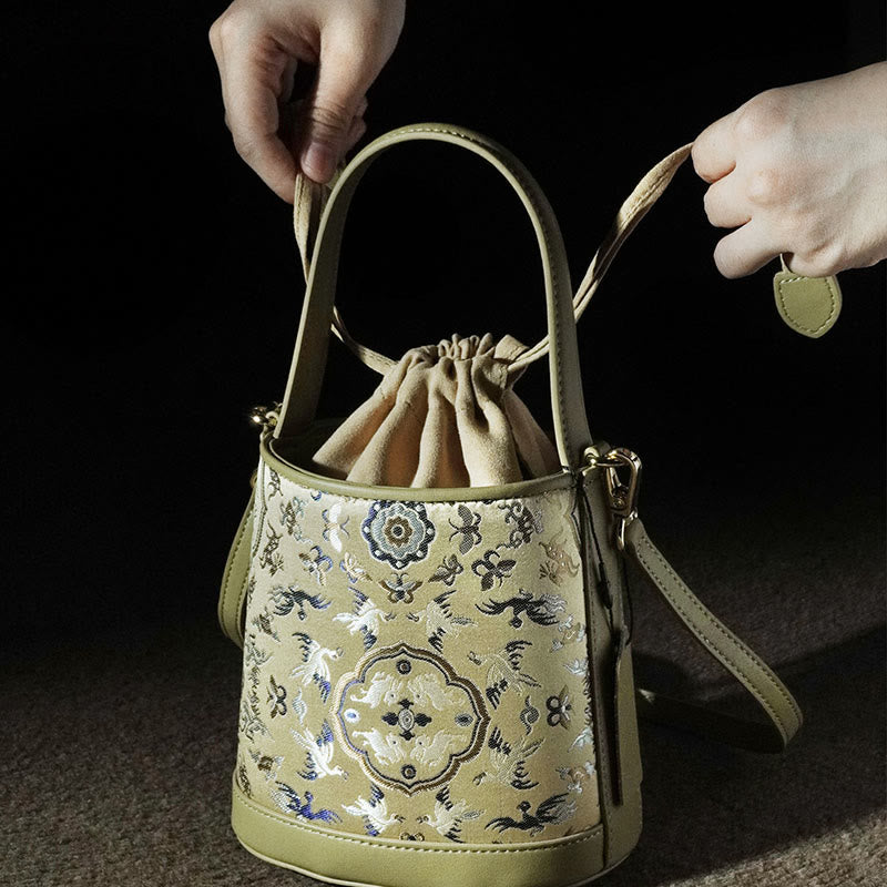 Sac bandoulière en brocart de soie et cerf pour l'harmonie spirituelle