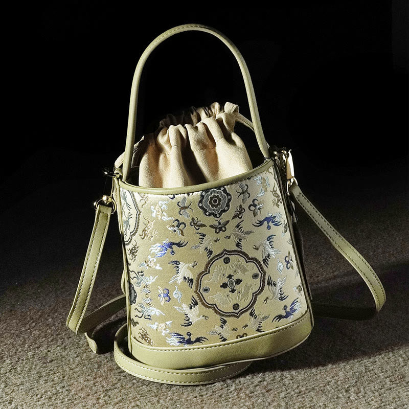 Sac bandoulière en brocart de soie et cerf pour l'harmonie spirituelle