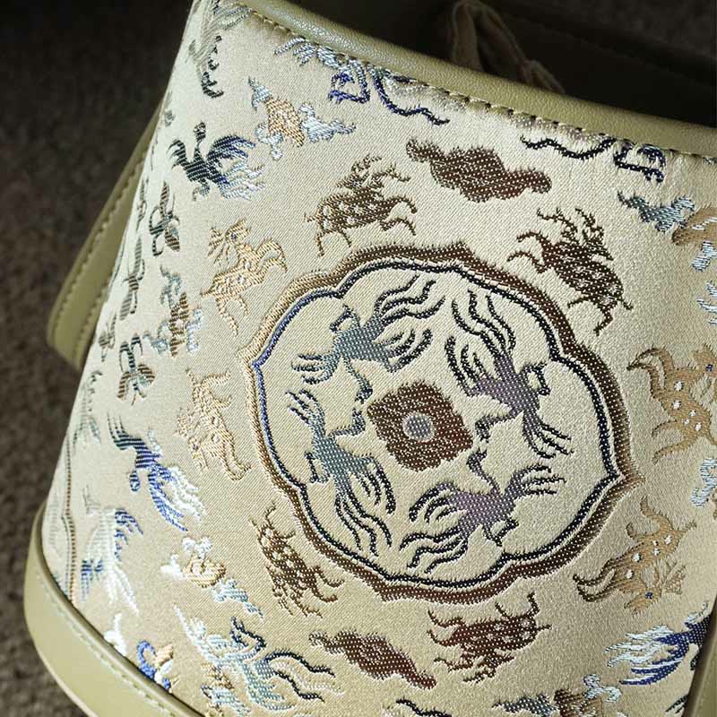 Sac bandoulière en brocart de soie et cerf pour l'harmonie spirituelle