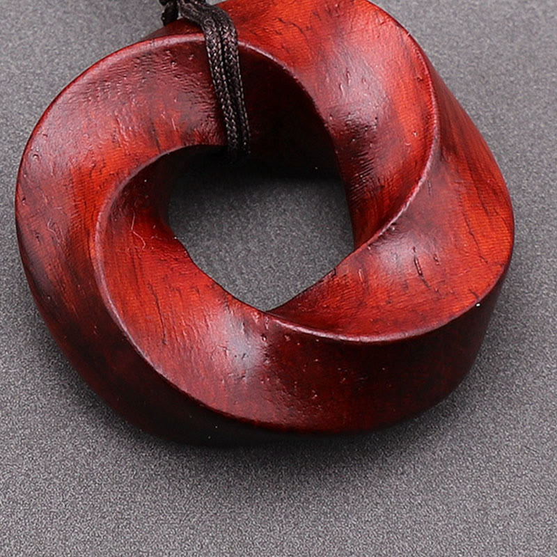 Collier de nuages ​​​​de bon augure en bois de santal rouge spirituel