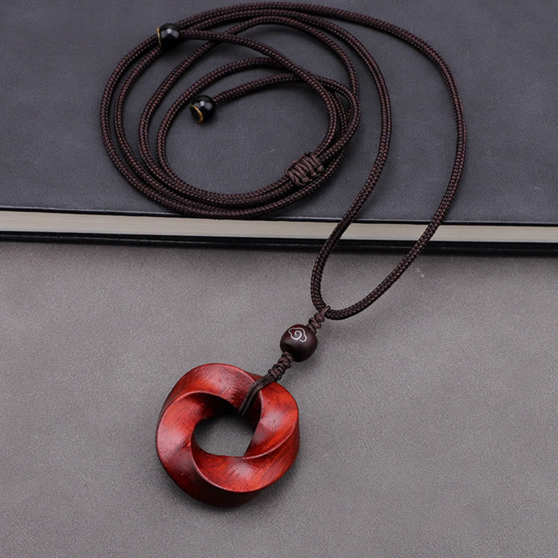 Collier de nuages ​​​​de bon augure en bois de santal rouge spirituel