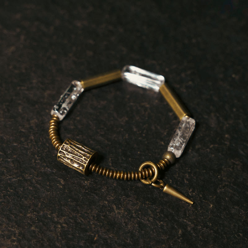 Bracelet carré en cuivre et cristal blanc pour la chance et l'équilibre