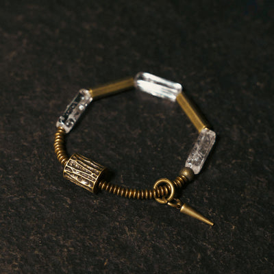 Bracelet carré en cuivre et cristal blanc pour la chance et l'équilibre
