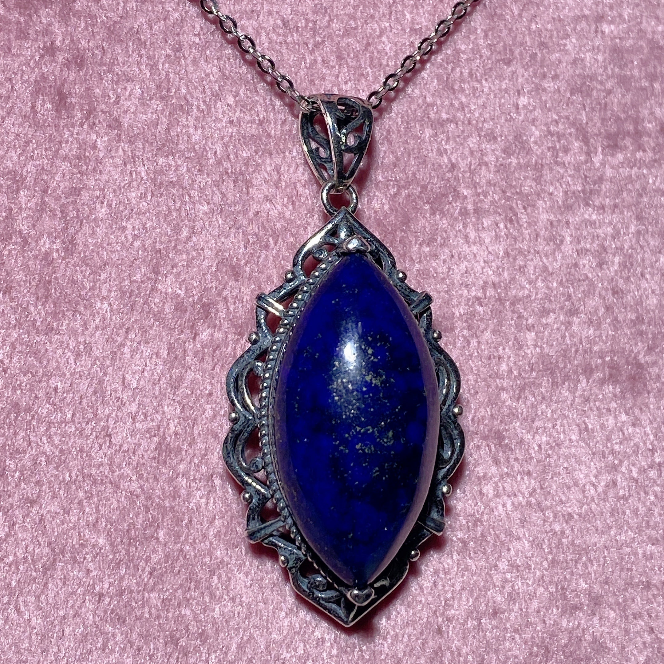 Pendentif en argent sterling avec améthyste pour la guérison et la méditation