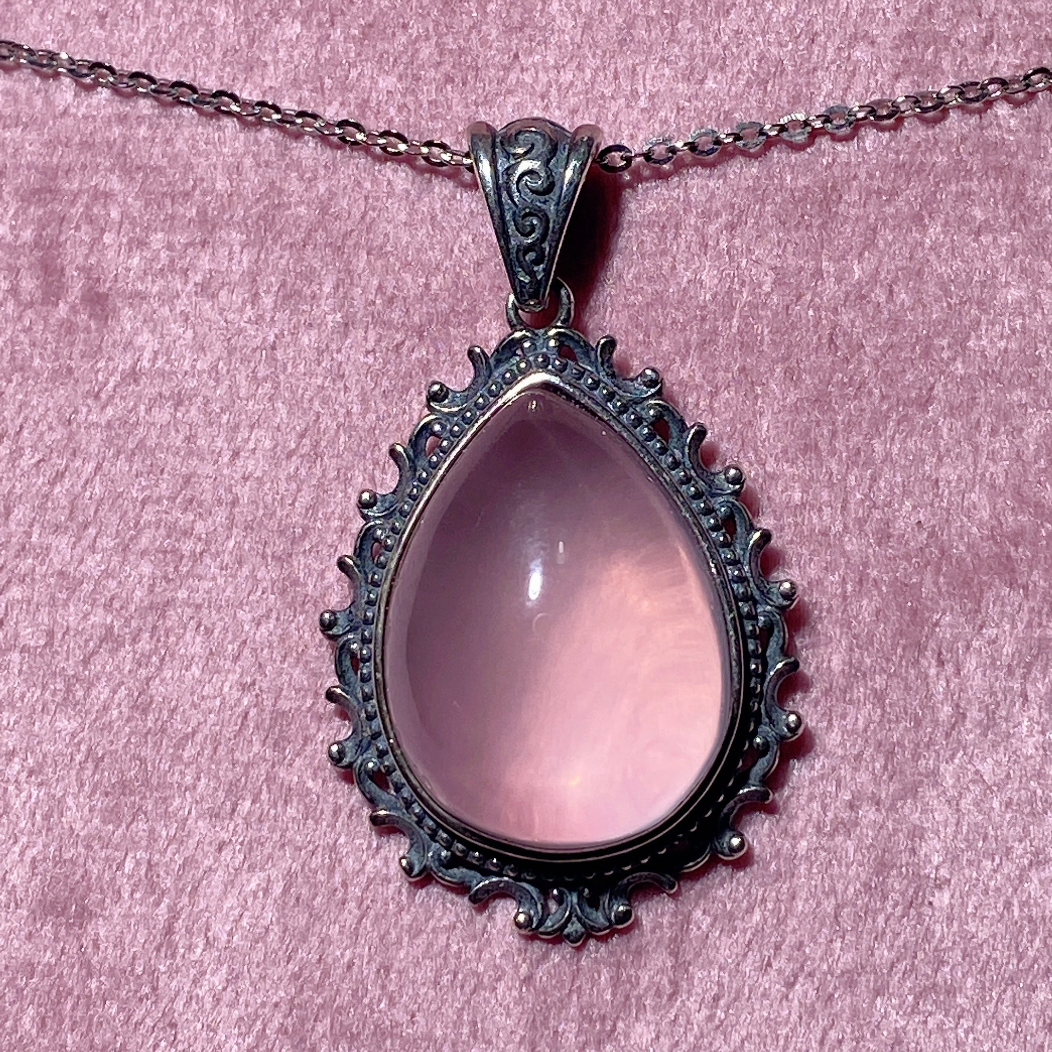 Pendentif en argent sterling avec améthyste pour la guérison et la méditation