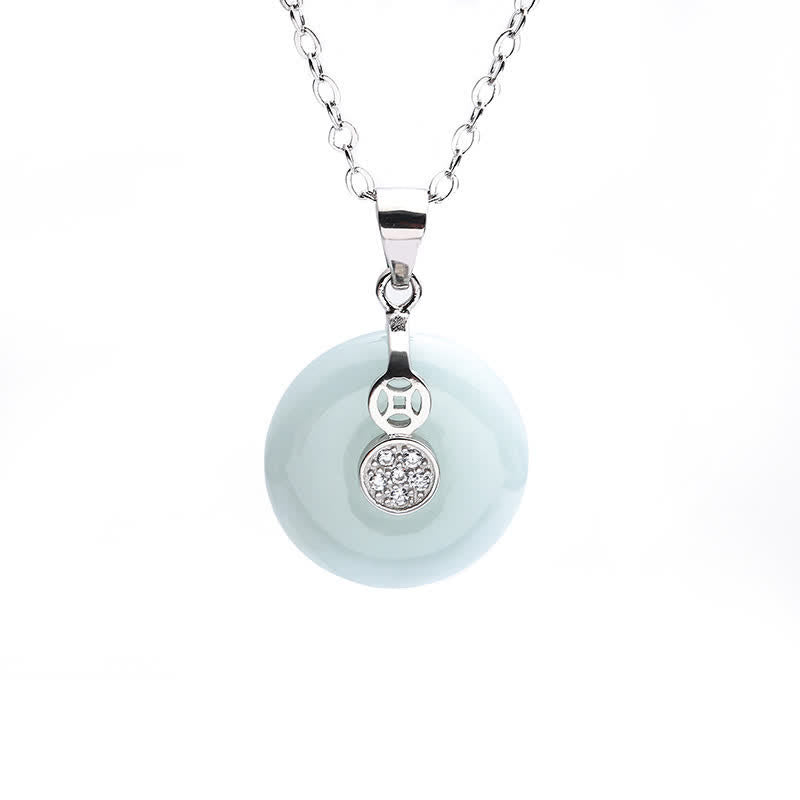 Collier en argent sterling avec boucle de paix en jade pour la chance