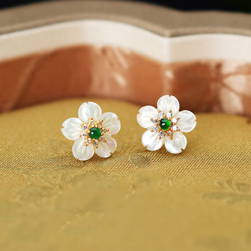 Boucles d'oreilles en argent sterling, jade et fleur de Tridacna