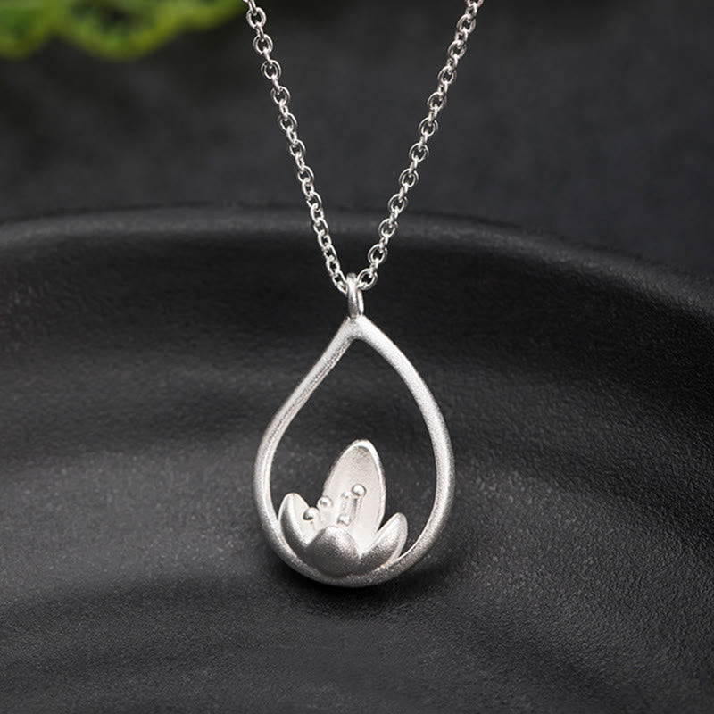 Collier Lotus en argent sterling pour la renaissance et l'illumination