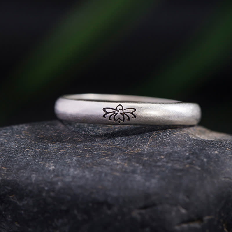 Bague Lotus en argent sterling pour l'illumination et l'équilibre