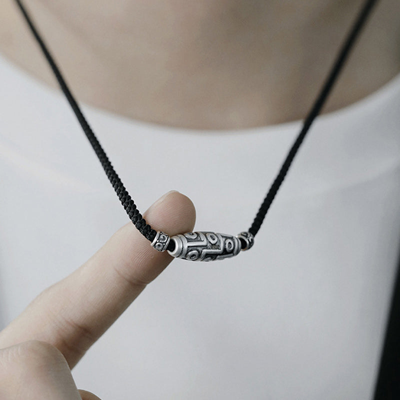 Collier de protection spirituelle en argent sterling avec perles dzi à neuf yeux