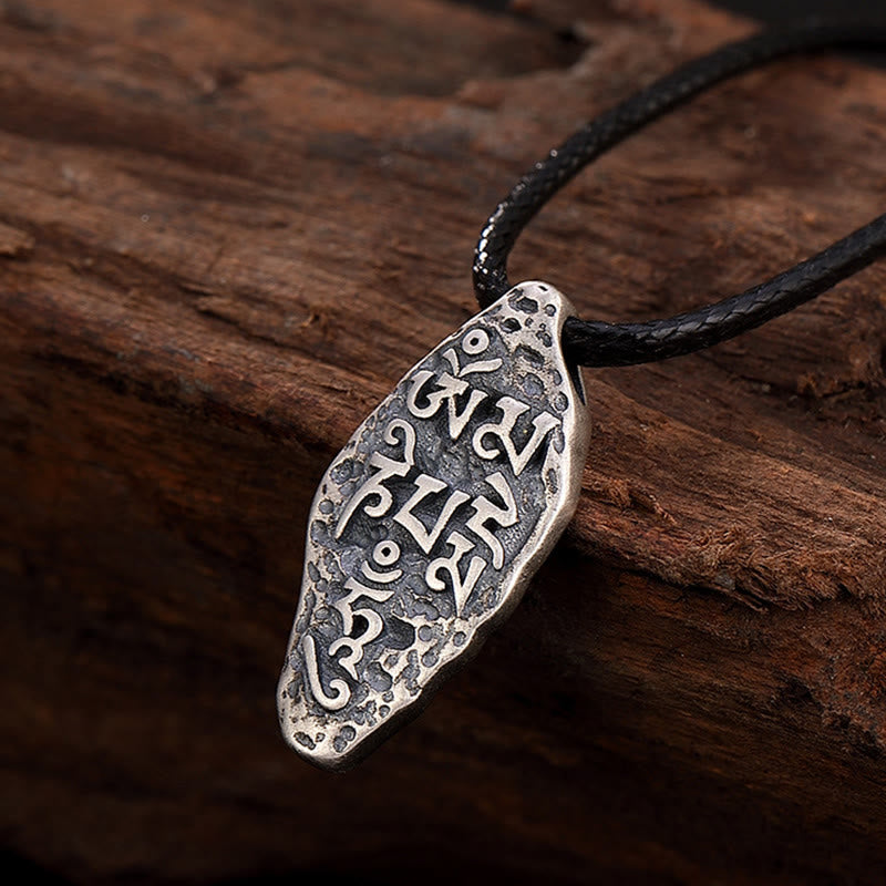 Collier Om Mani Padme Hum en argent sterling pour la force et la paix