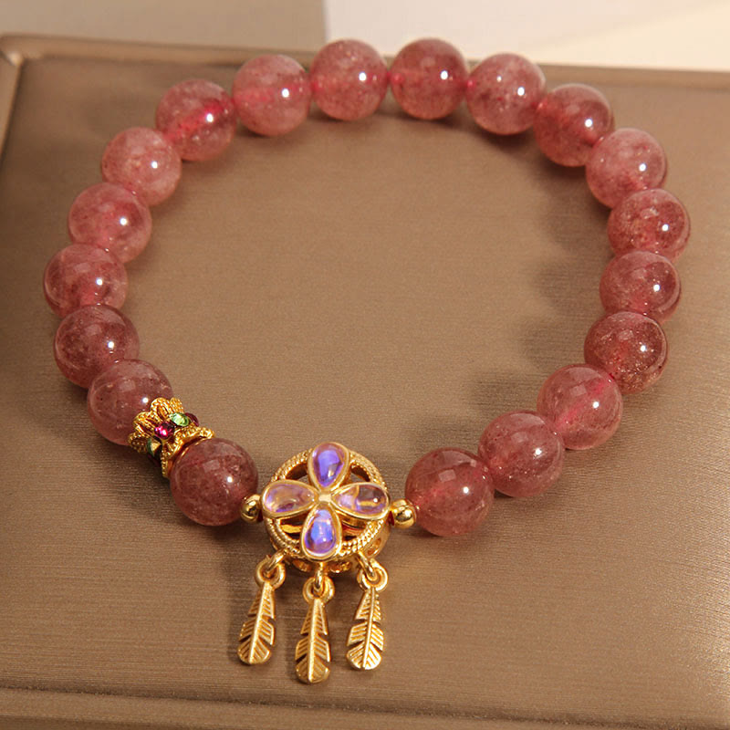 Bracelet Love en quartz fraise avec breloque attrape-rêves en forme de trèfle