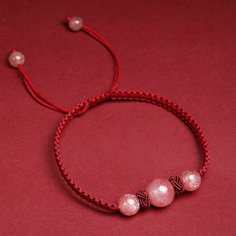 Bracelet d'amour en quartz fraise avec protection en fil rouge