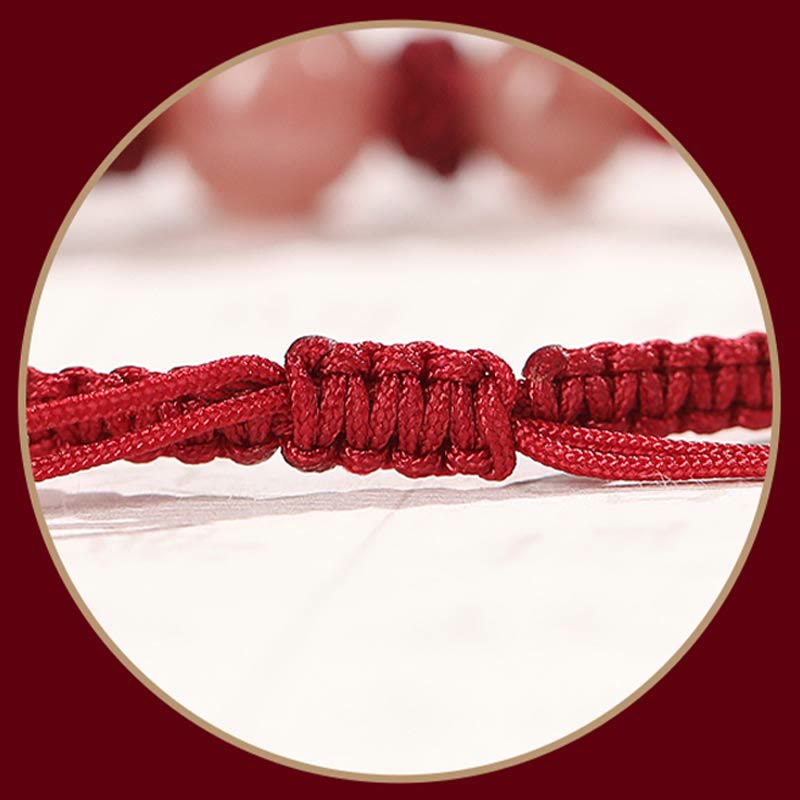 Bracelet d'amour en quartz fraise avec protection en fil rouge