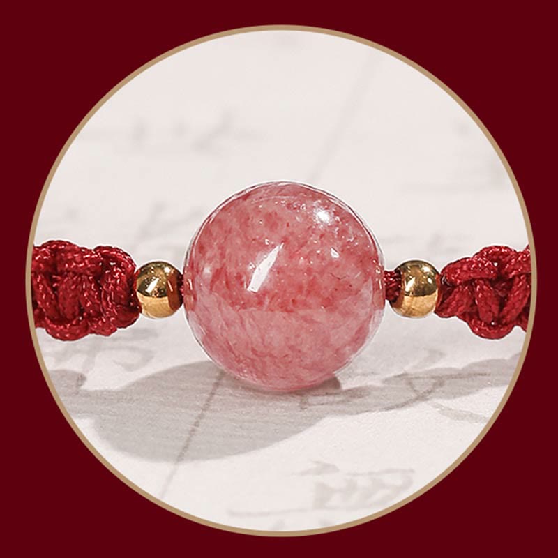 Bracelet d'amour en quartz fraise avec protection en fil rouge