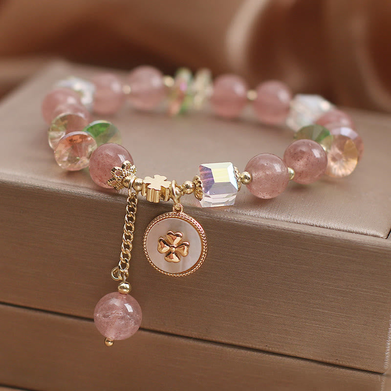Bracelet spirituel porte-bonheur en quartz fraise et trèfle à quatre feuilles