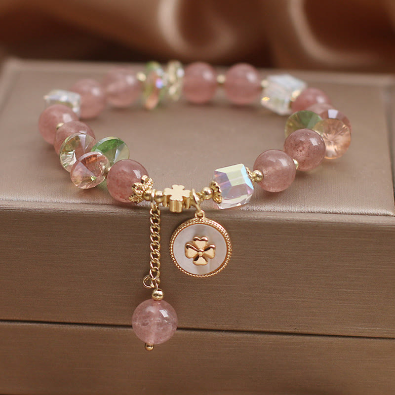Bracelet spirituel porte-bonheur en quartz fraise et trèfle à quatre feuilles