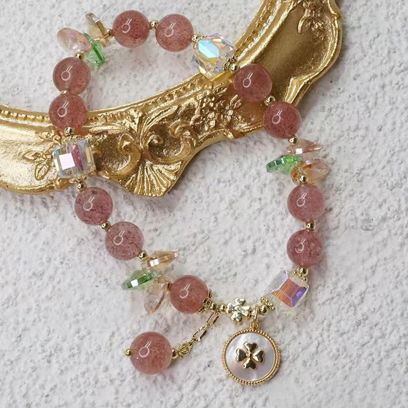 Bracelet spirituel porte-bonheur en quartz fraise et trèfle à quatre feuilles