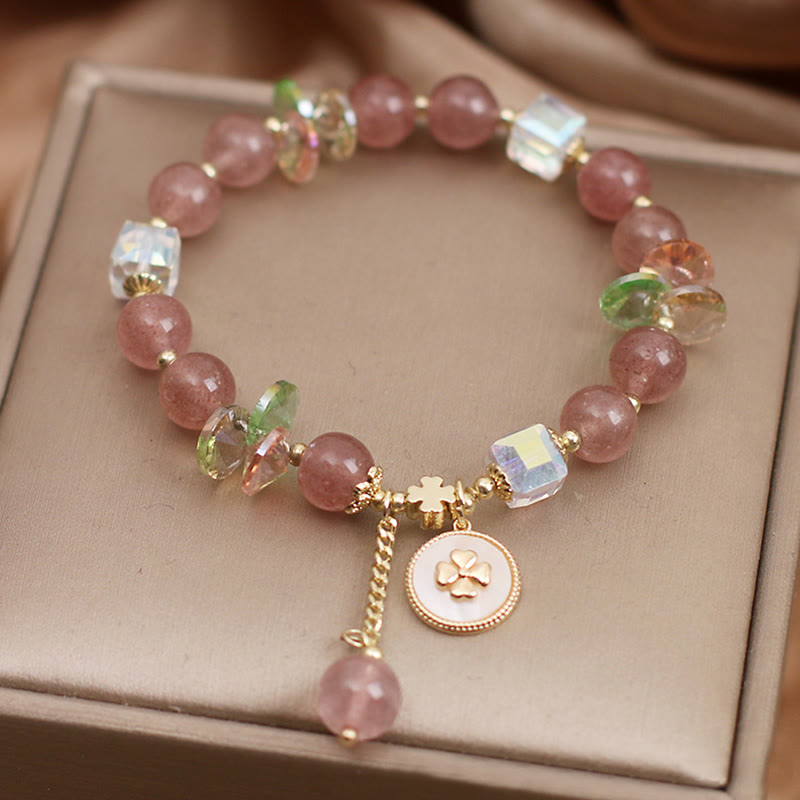 Bracelet spirituel porte-bonheur en quartz fraise et trèfle à quatre feuilles