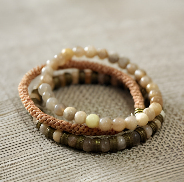 Bracelets en cuivre et pierre de soleil pour la chance et l'abondance