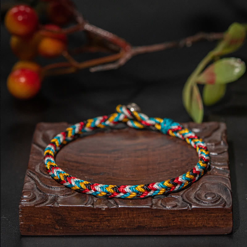 Bracelet de protection en fil rouge fait main au Tibet 16 cm