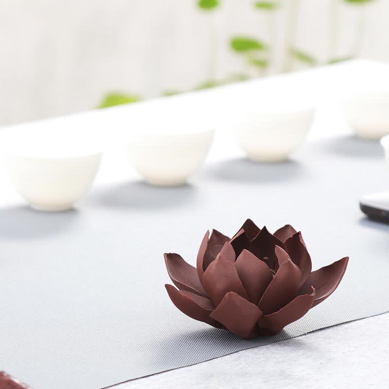 Brûle-encens tibétain Lotus en argile violette pour la paix et le calme