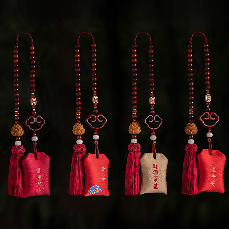 Décoration de voiture à suspendre en sachet de lotus en bois de santal rouge tibétain
