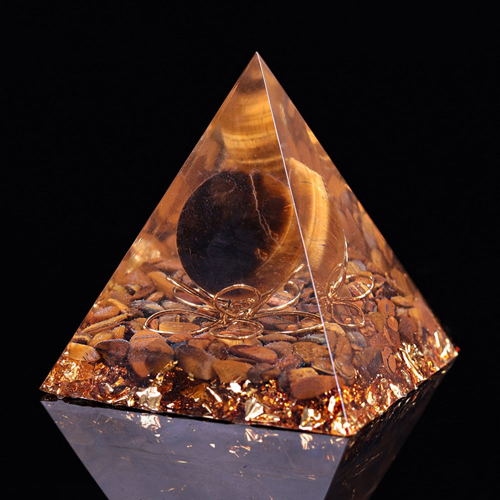 Pyramide d'opportunités en or de l'œil de tigre