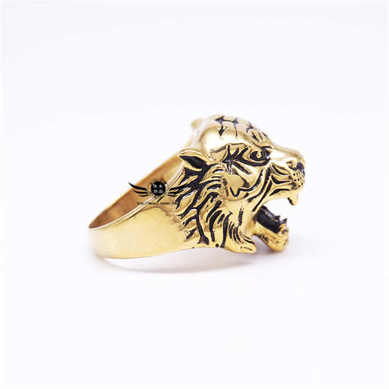 Bague tête de tigre en acier titane pour l'équilibre et l'énergie calme