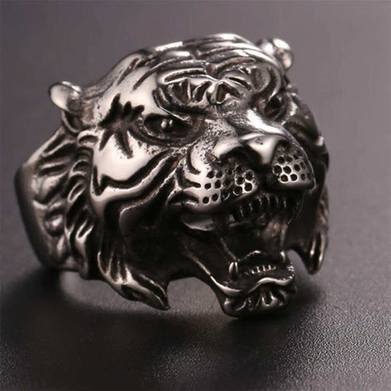 Bague tête de tigre en acier titane pour l'équilibre et l'énergie calme