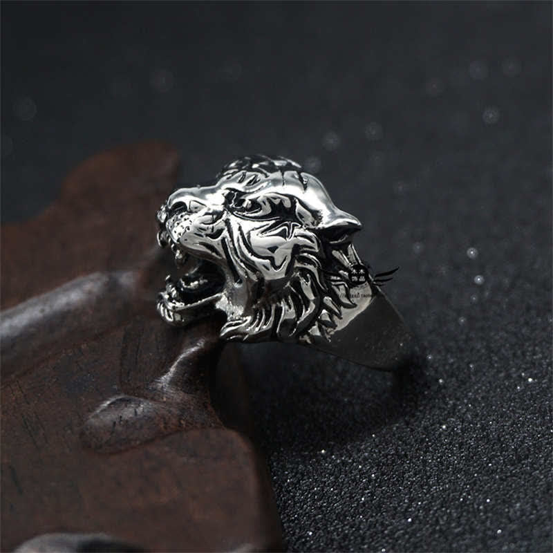 Bague tête de tigre en acier titane pour l'équilibre et l'énergie calme