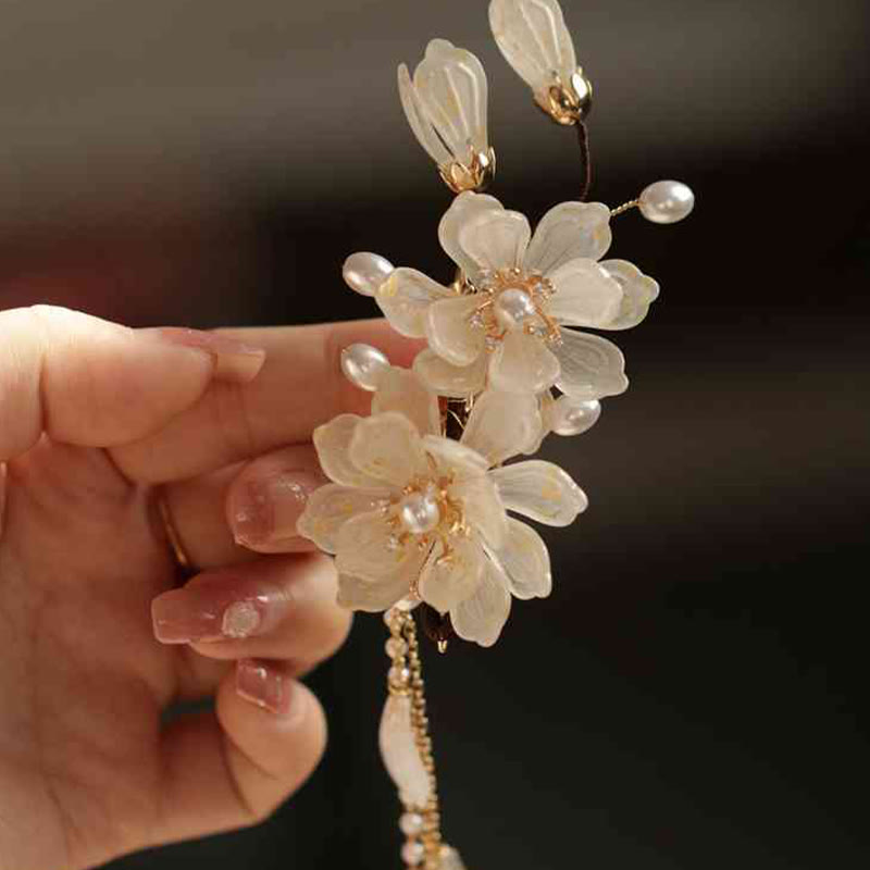 Pince à cheveux traditionnelle chinoise en magnolia avec pompon, bijou élégant