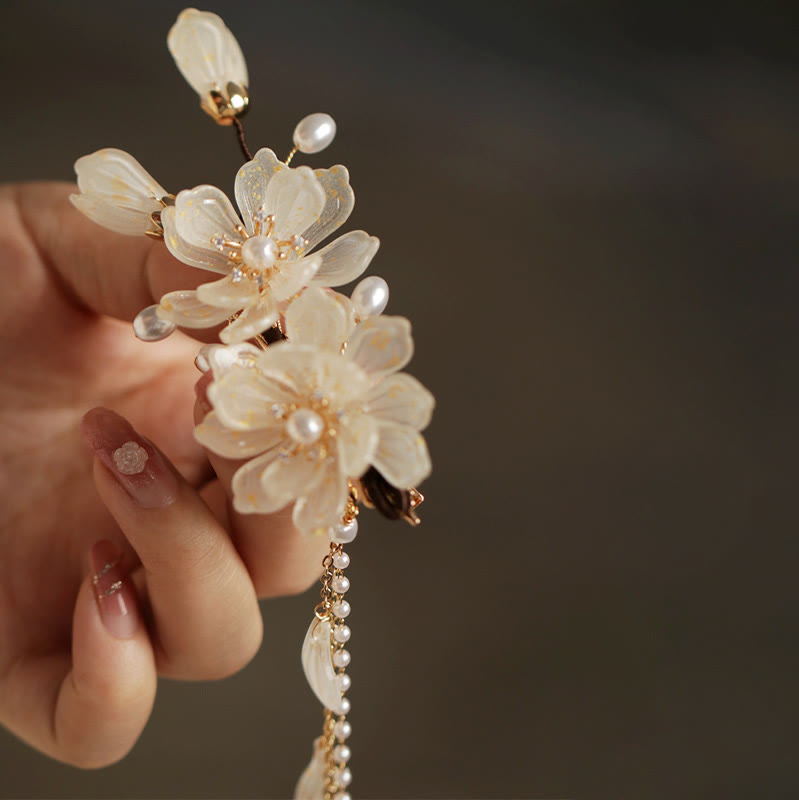 Pince à cheveux traditionnelle chinoise en magnolia avec pompon, bijou élégant