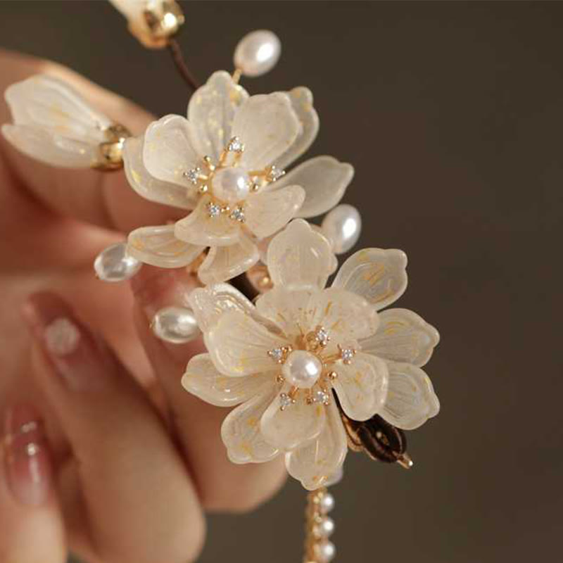 Pince à cheveux traditionnelle chinoise en magnolia avec pompon, bijou élégant
