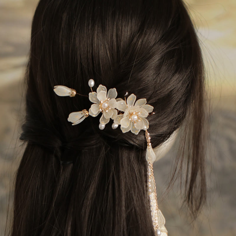Pince à cheveux traditionnelle chinoise en magnolia avec pompon, bijou élégant
