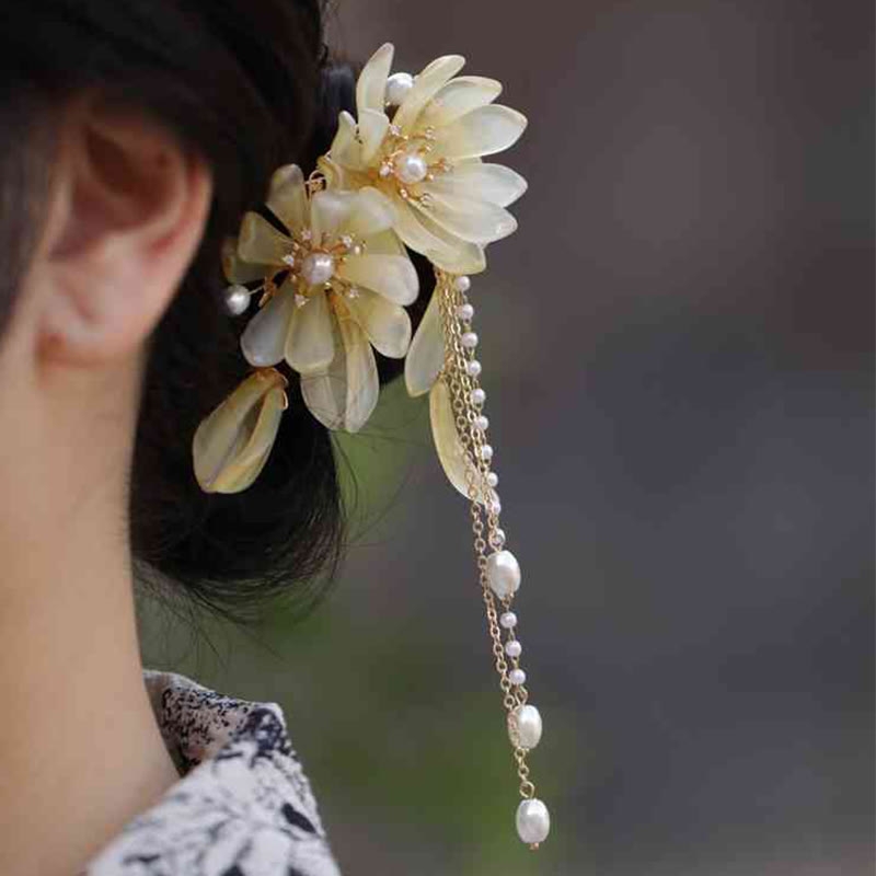 Pince à cheveux traditionnelle chinoise en magnolia avec pompon, bijou élégant