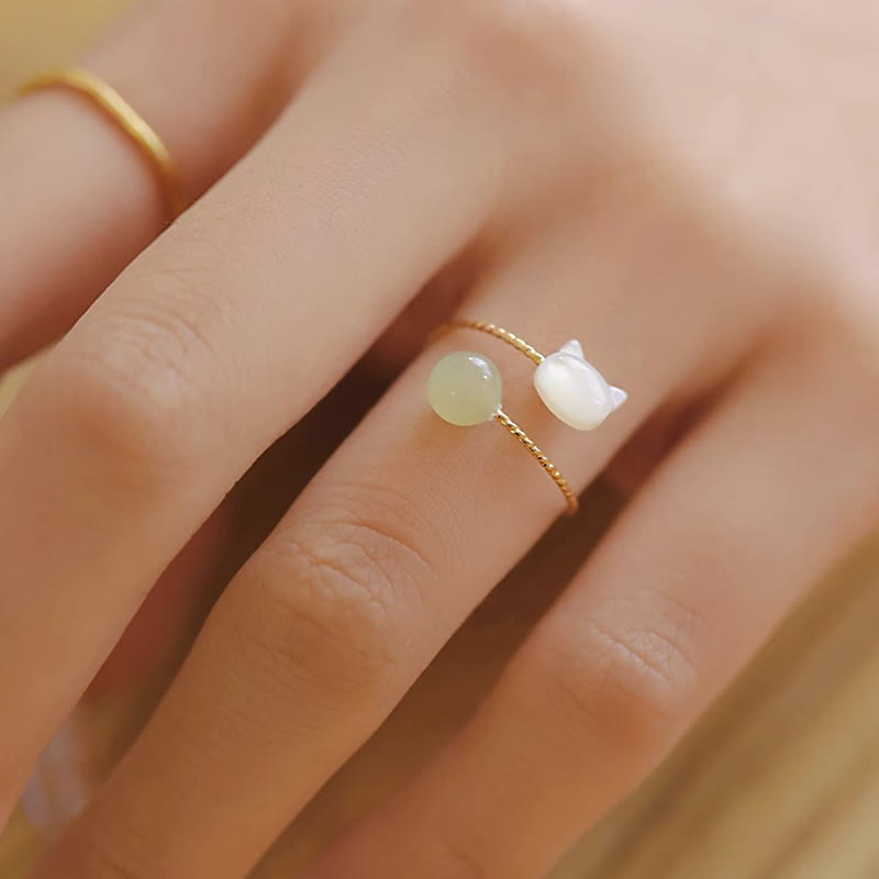 Bague de bénédiction en jade avec tête de chat en pierre Tridacna pour l'équilibre