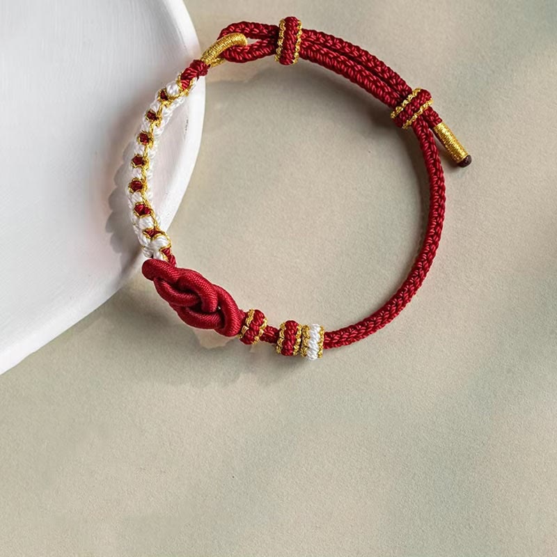 Bracelet en fil rouge avec nœud d'amour véritable pour la protection et la chance