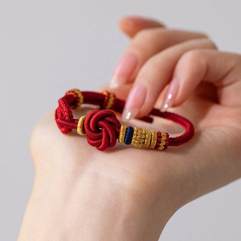 Bracelet en fil rouge avec nœud d'amour véritable pour la protection et la chance