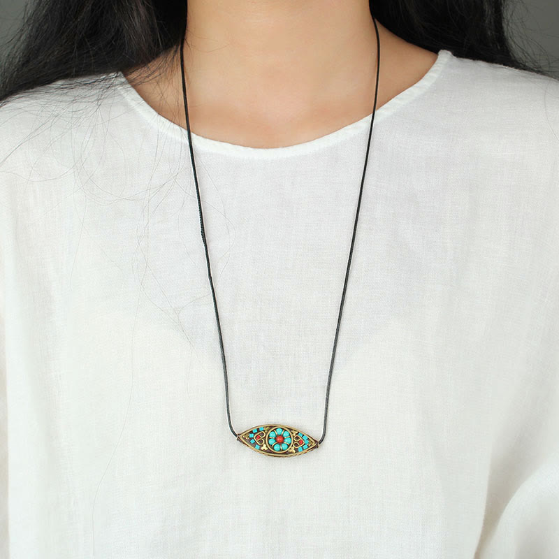Collier pendentif protection force motif marquise turquoise