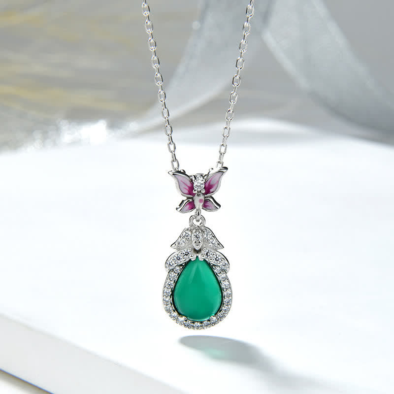 Collier unisexe Courage en calcédoine verte et papillon en argent ou or rose