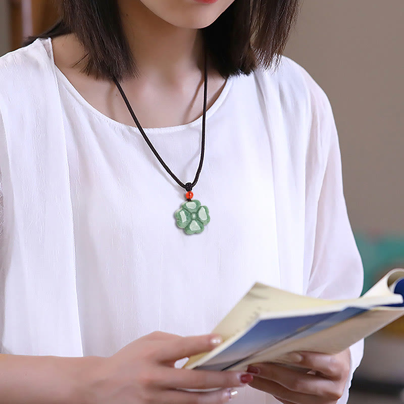 Collier pendentif trèfle à quatre feuilles en jade unisexe