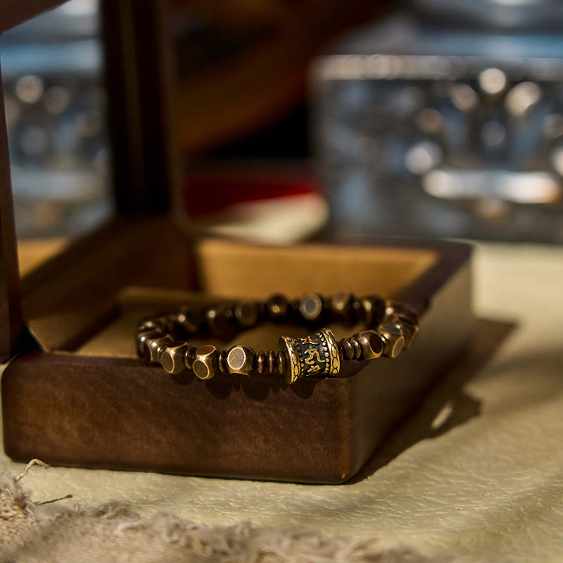 Bracelet unisexe Om Mani Padme Hum en laiton Focus