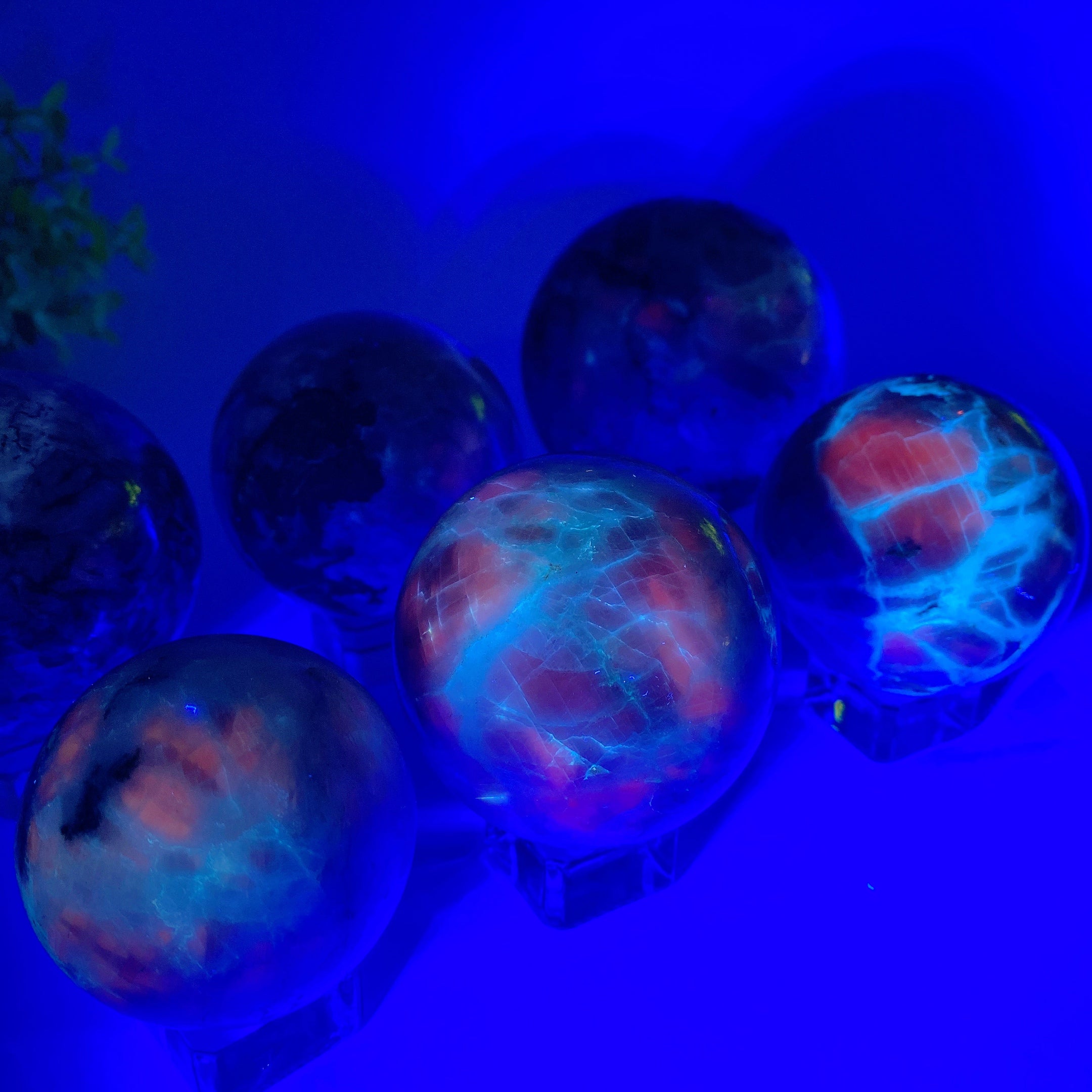 UV Reactive Hackmanite Sphere 1.8-3.2 inch Healing Orb