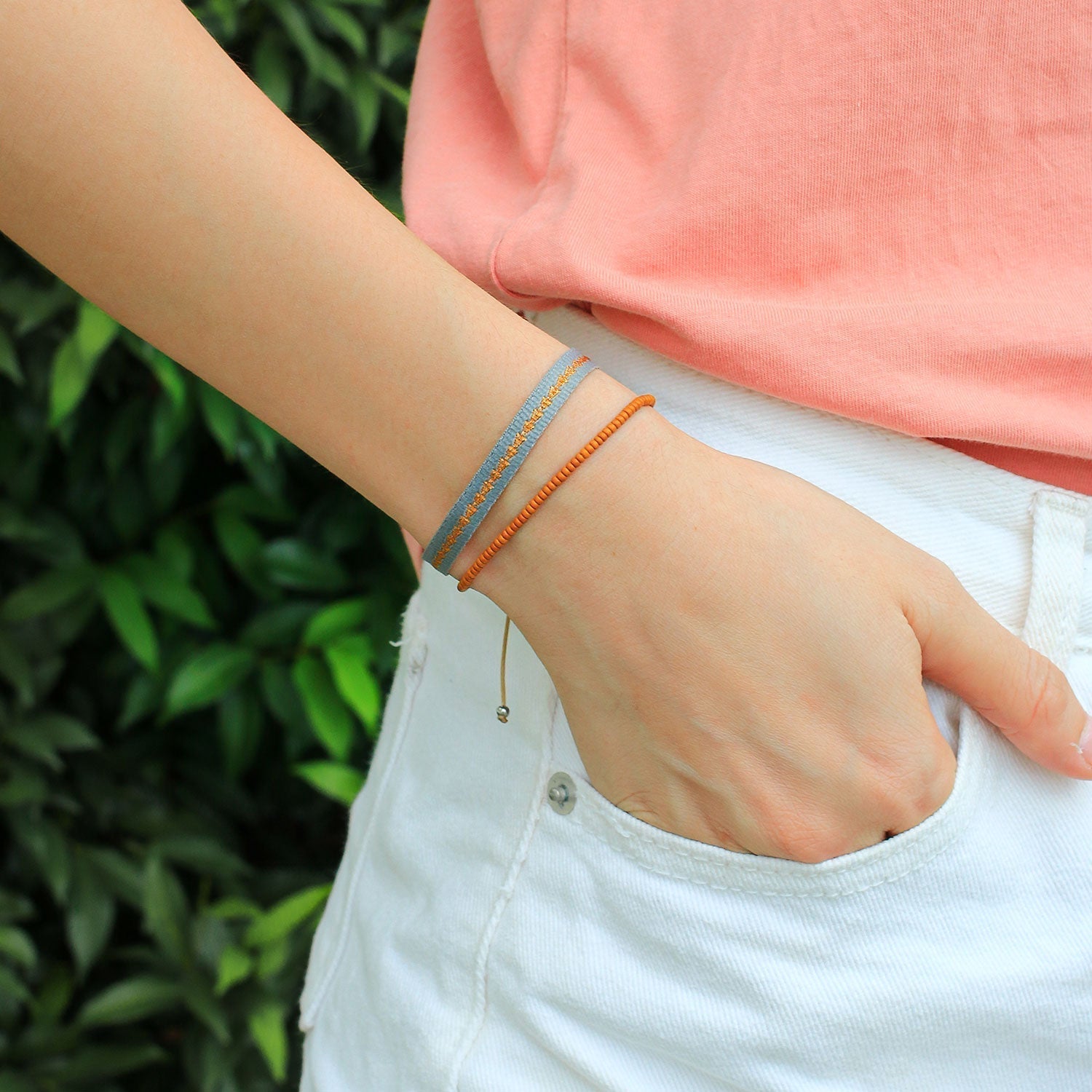 Bracelet en perles de rocaille Miyuki aux couleurs vives et ombrées au néon