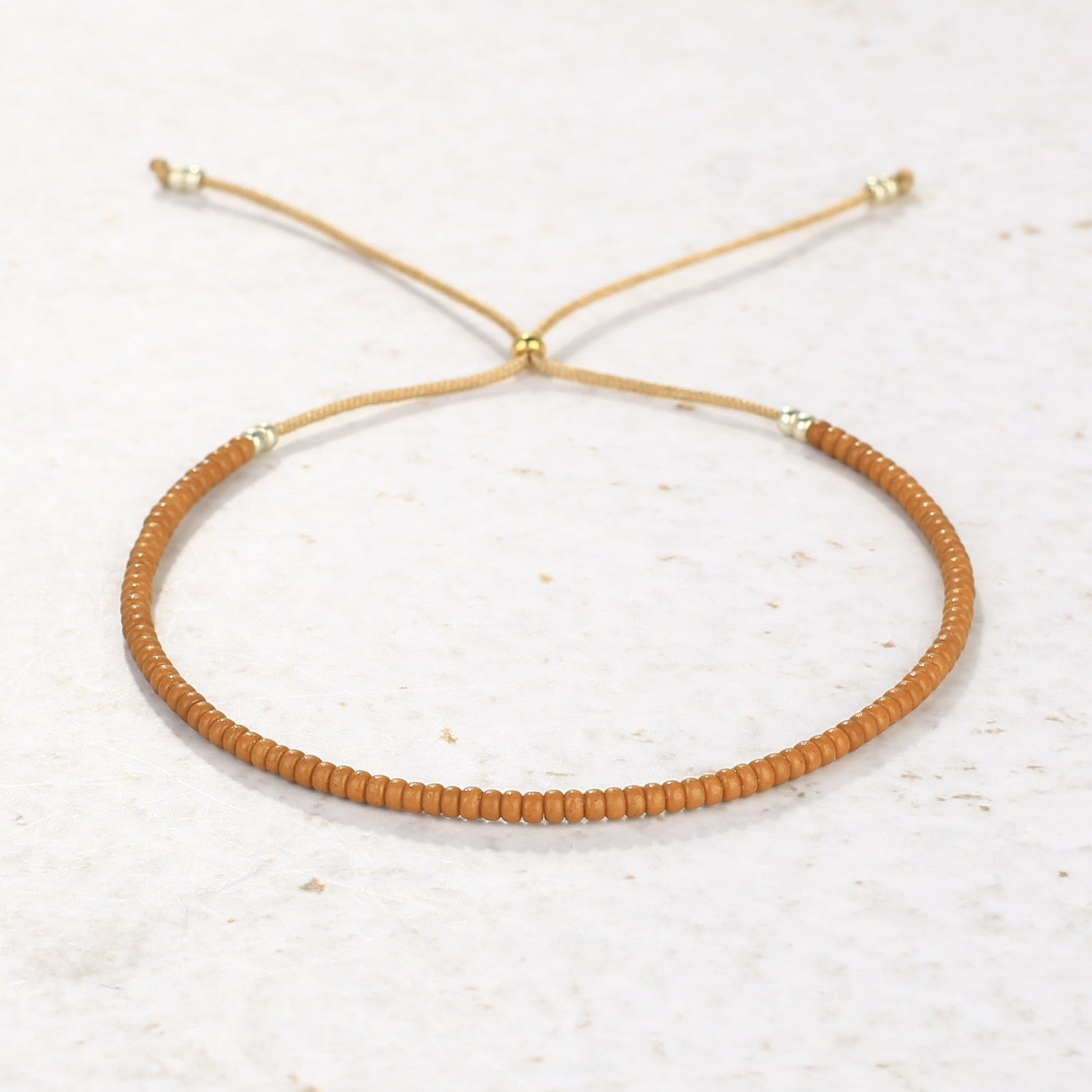 Bracelet en perles de rocaille Miyuki aux couleurs vives et ombrées au néon