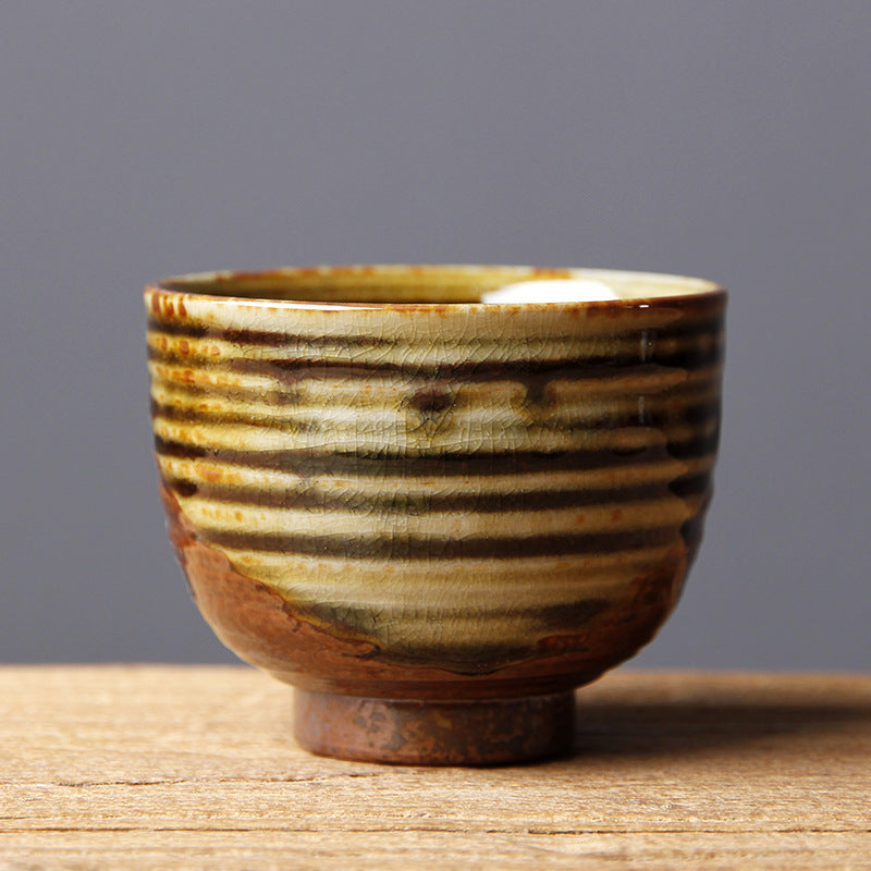 Tasse à thé vintage en céramique marron beige avec changement de four pour la méditation